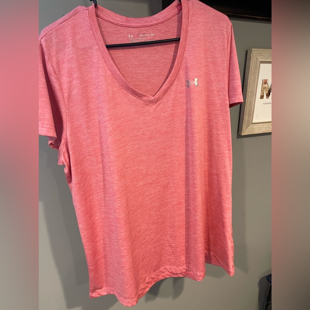 XXL Under Armour athletic top in bring pink. Gently worn, great condition